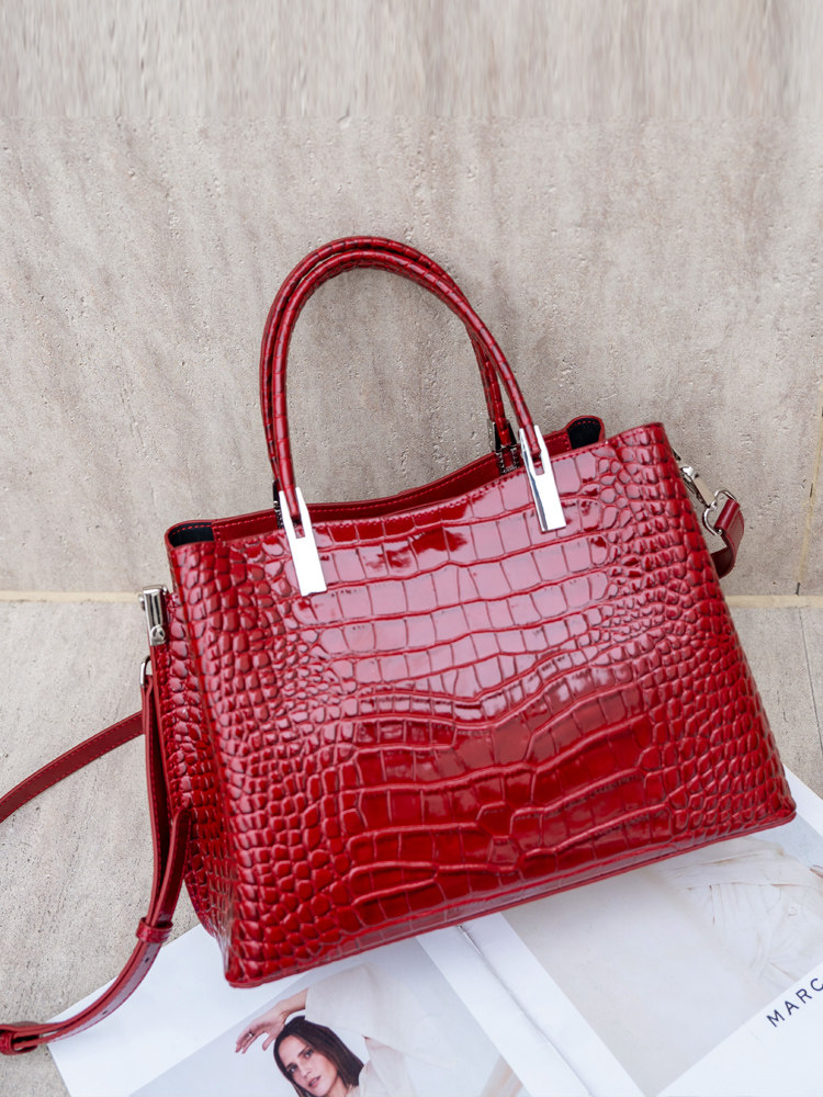 Bolso tipo tote con estampado  - Leatherwork Designs reseña y precio